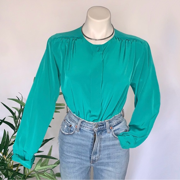 v i n t a g e :: Gorgeous Turquoise Pleated Satin Blouse - Picture 3 of 12